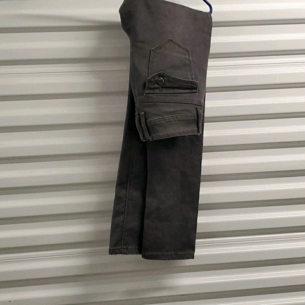 Women's charcoal skinny jeans